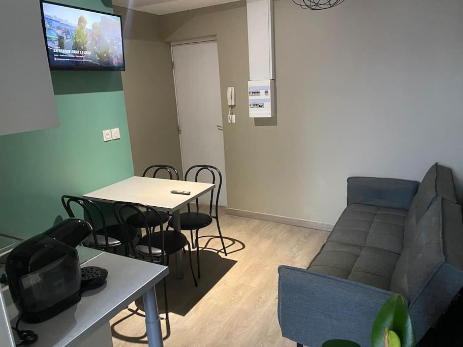 Appartement 4 - Hyper Centre - 1 A 4 Personnes Douai Zewnętrze zdjęcie